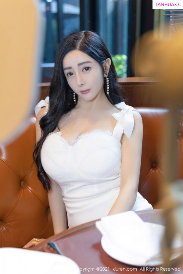 允薾  [XiuRen]高清写真图 2021.11.02 No.4155 允薾第5张图片